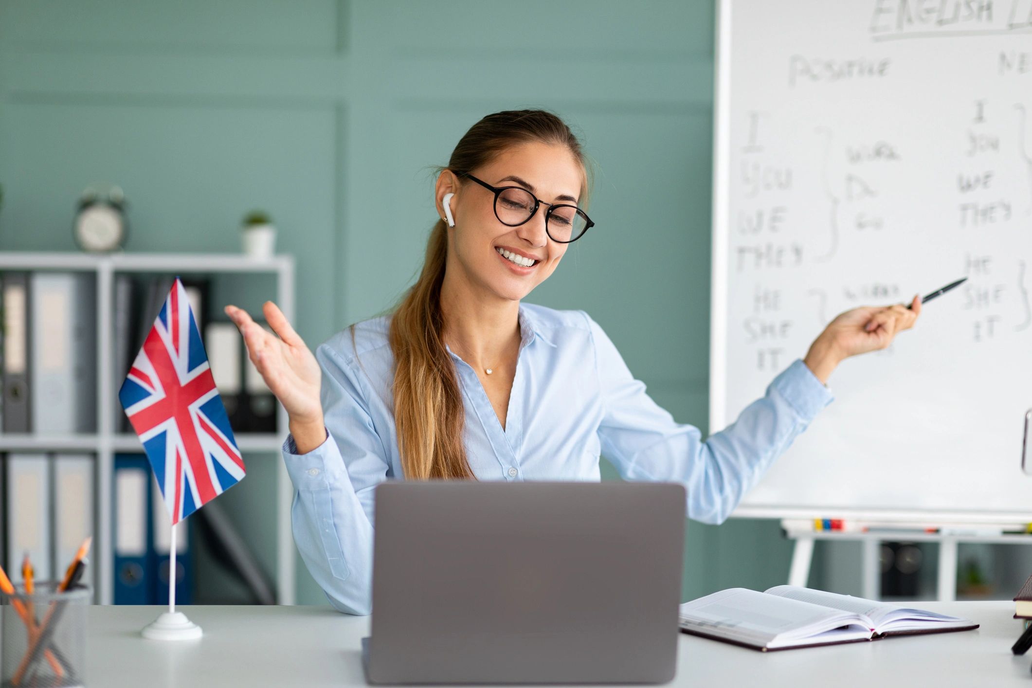 English learning classroom scene